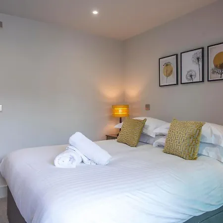 The Quadrant - The Botanical Apartment York