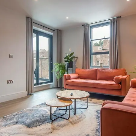 The Quadrant - The Botanical Apartment *