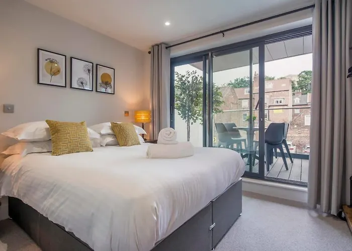 The Quadrant - The Botanical Apartment York
