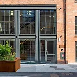 The Quadrant - The Botanical