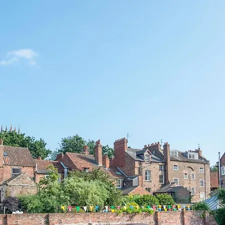 The Quadrant - The Botanical